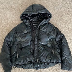 Zara camouflage cropped puffer jacket size NWOT oversized